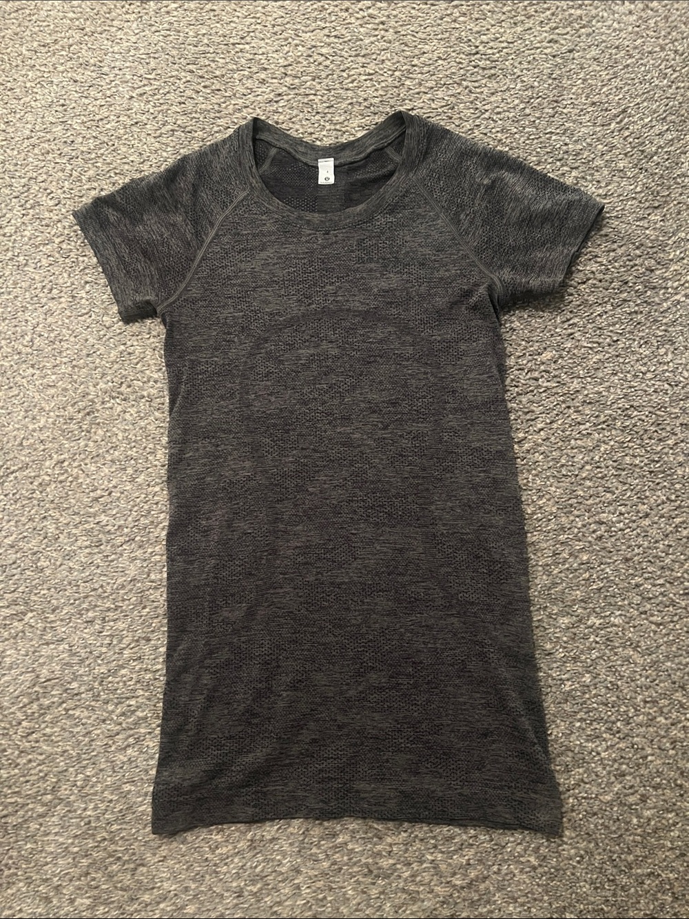 Lululemon swifty tech 2.0 shirt. 4